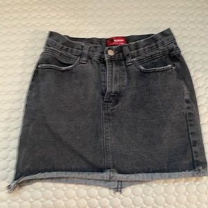 My Style Distressed Denim Skirt size M